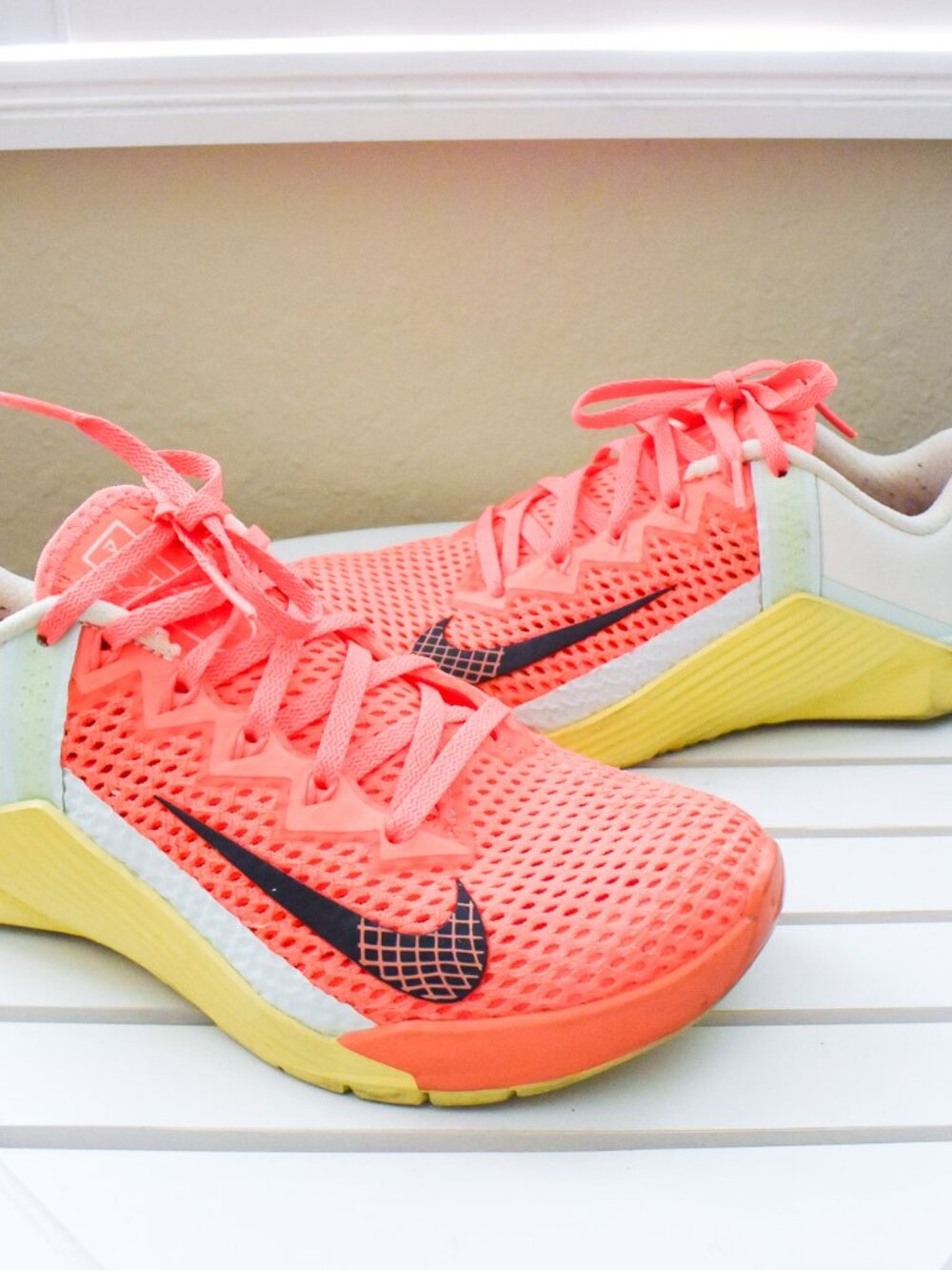 *Nike* Womens' Metcon 6 - Bright Mango Light Citron - size 6.5M